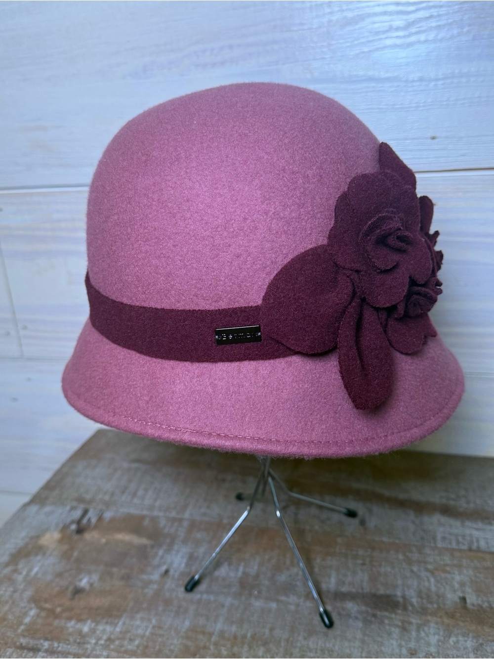 Betmar Alexandrite Rose Mauve pink 100% Wool Rosette Hat Vintage Style EUC